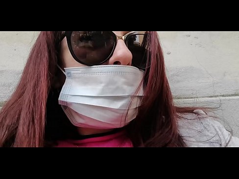❤️ Nicoletta se răzbună pe vecinul ei și face pipi în garajul lui (Special Covid19 Carantină italiană) ❤️❌ at us ☑